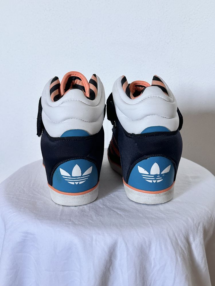 Adidas Originals жіночі кросівки на танкетці | рідкісна модель