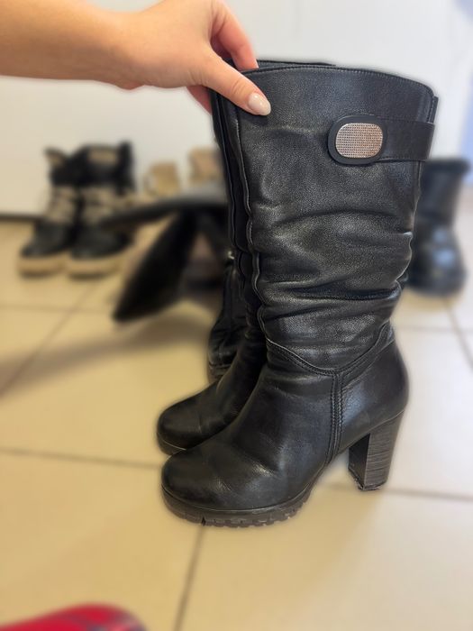 Продається жіноче взуття