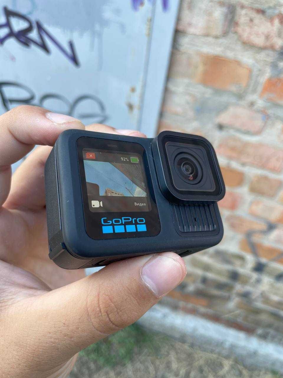 Екшн камера GoPro HERO13 Black в чудовому стані, з комплектом