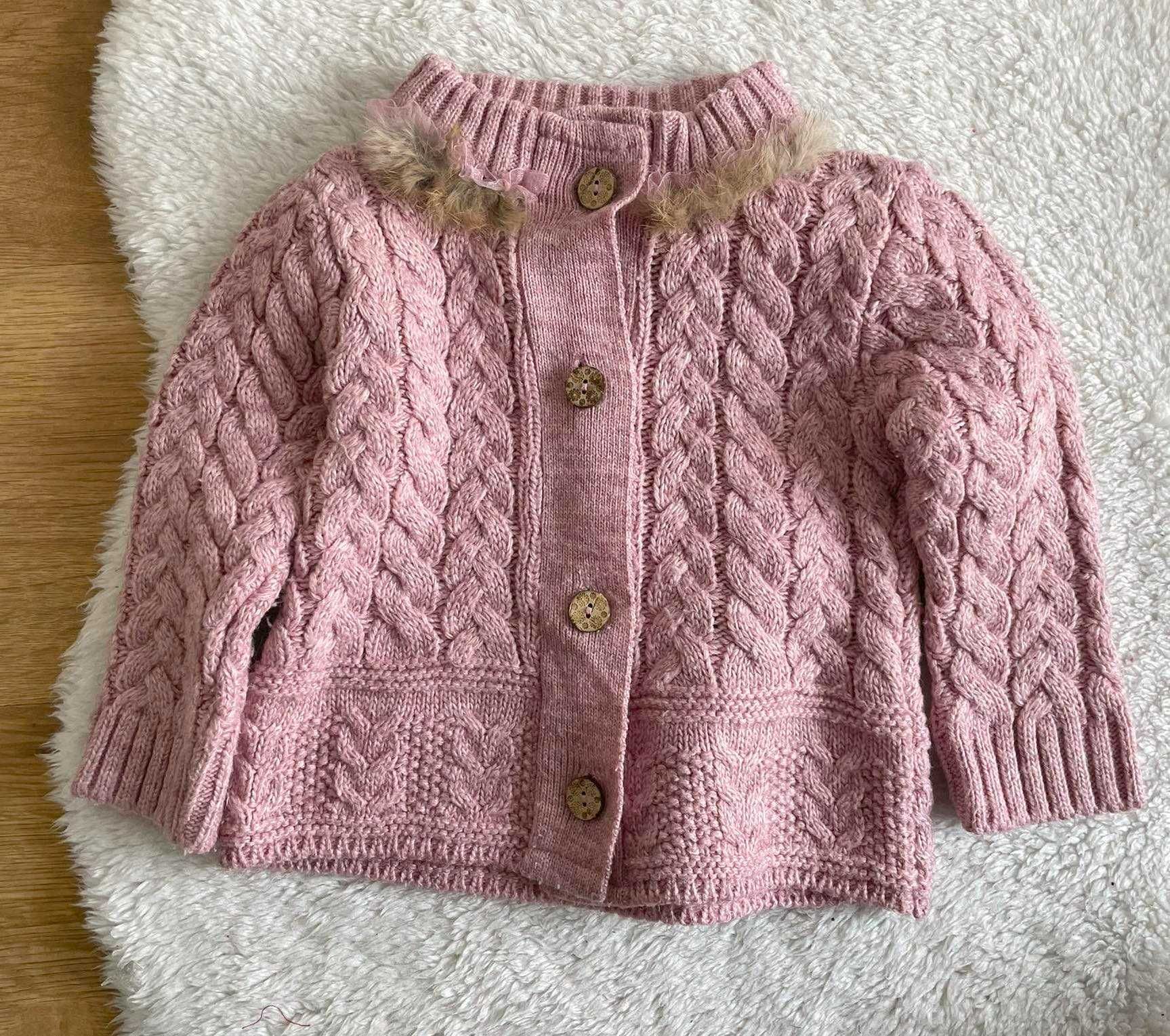 flexi sweter pudrowy róż warkocz 74 r. 9 -12 guziki kardigan z wełną