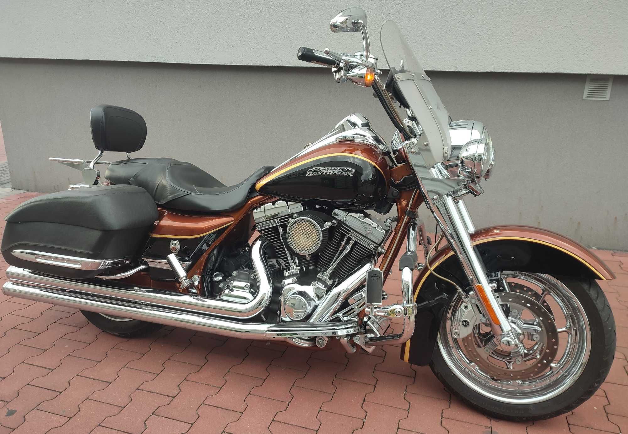 Harley Davidson Road King CVO 110 Screamin' Eagle  105th anniversary