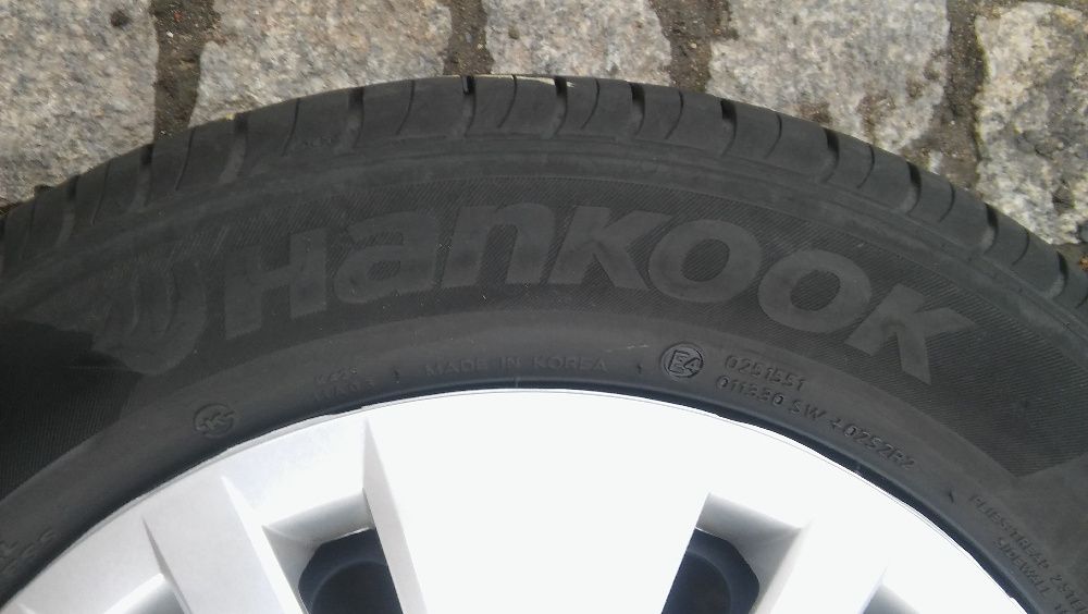 VW UP,1S0,koła x 4 szt,HANKOOK KINERGY,165/70/14+dekle,LATO,5-6mm,2915