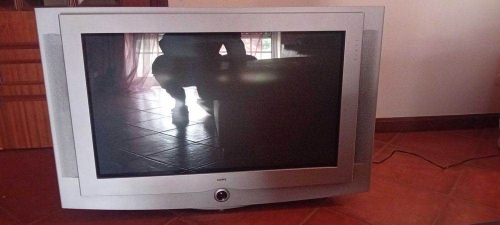 TV Loewe Nemos Ecrã de 32" panorâmico