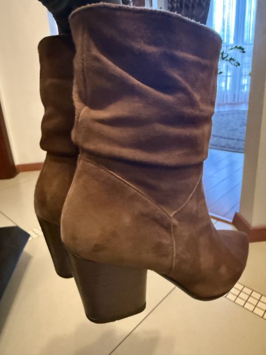 Жіночі козаки! Натуральна замша. 38р. Трендовий колір.