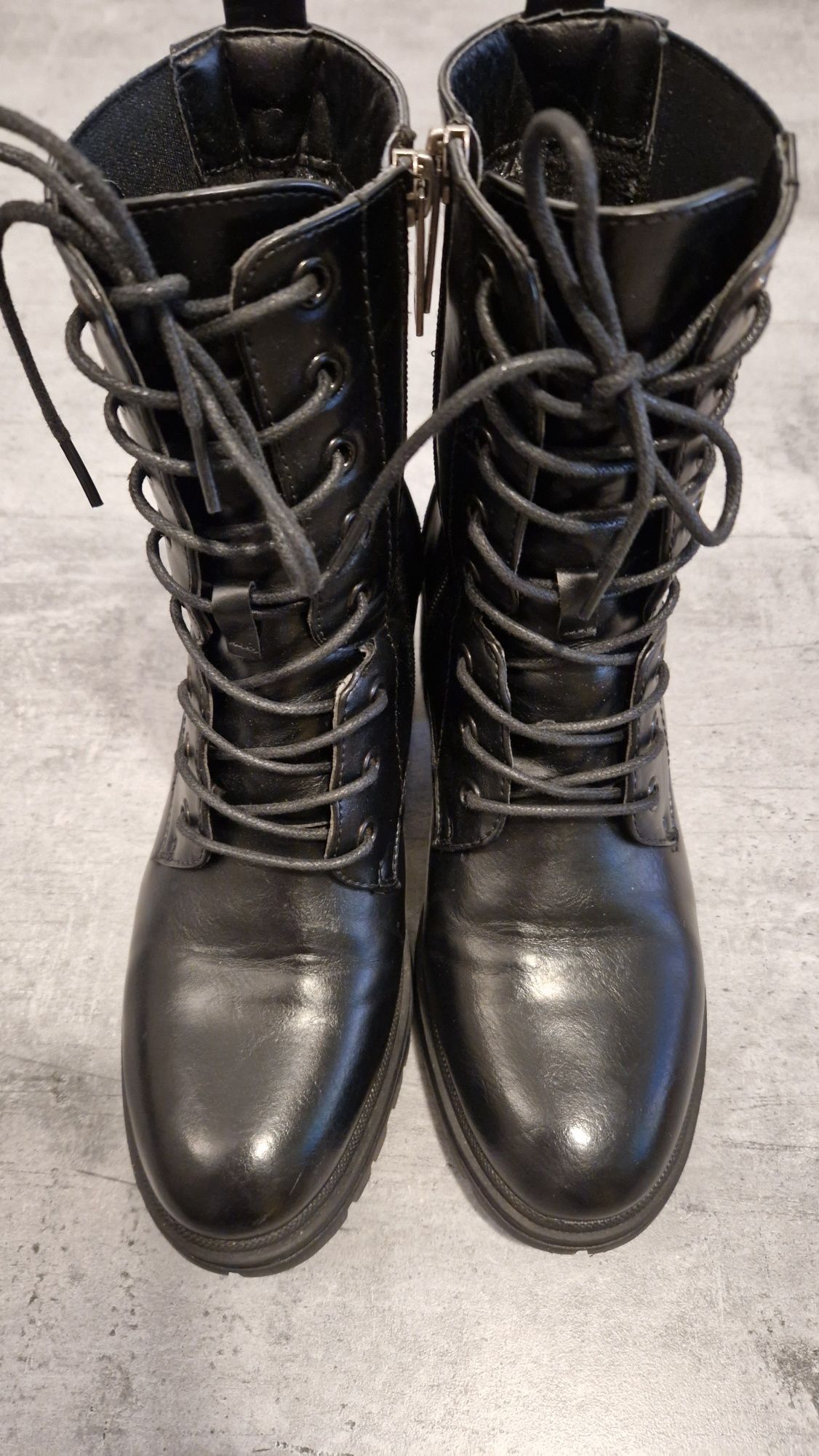 Buty trapery damskie