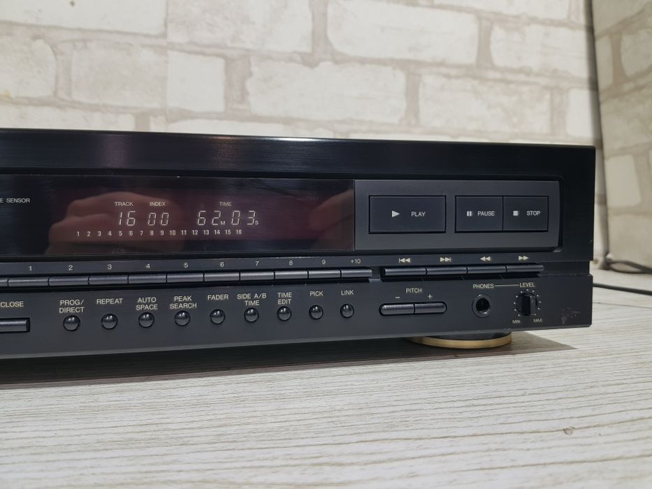 Hi-Fi Програвач CD дисків DENON DCD-860, б/у з Німеччини