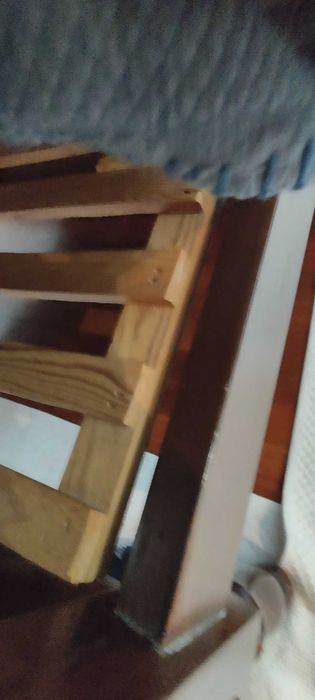 Cama SOLTEIRO de madeira maciça de BOA qualidade