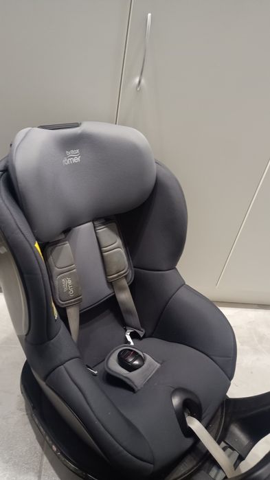 Fotelik samochodowy britax romer Britax Romer Dualfix M i-Size Fotelik