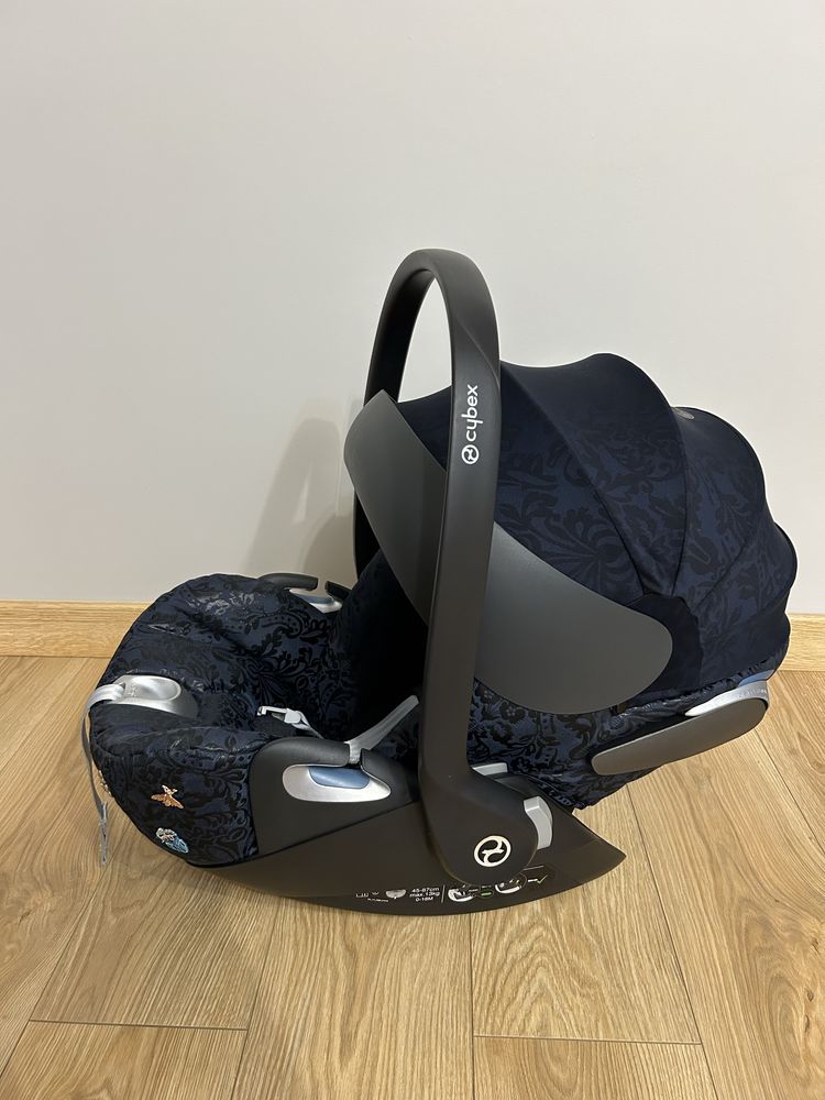 Cybex Cloud Z i-Size- rozkładany fotelik samochodowy 0-13kg + baza