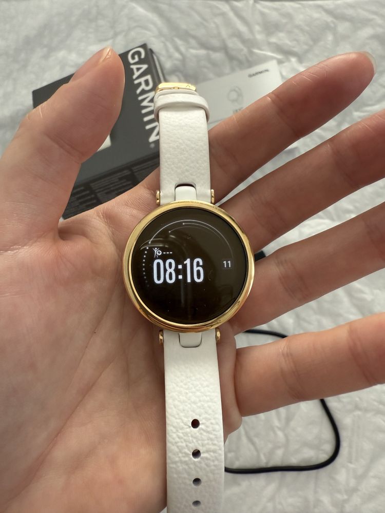 Годинник Garmin Lily (білий з золотом)