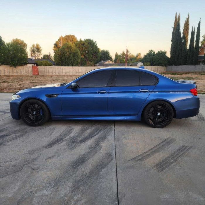 BMW M5      2015