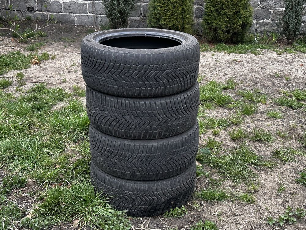 Sprzedam opony Bridgestone 17 Używane