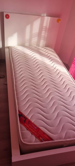 Cama solteiro 90×200cm.