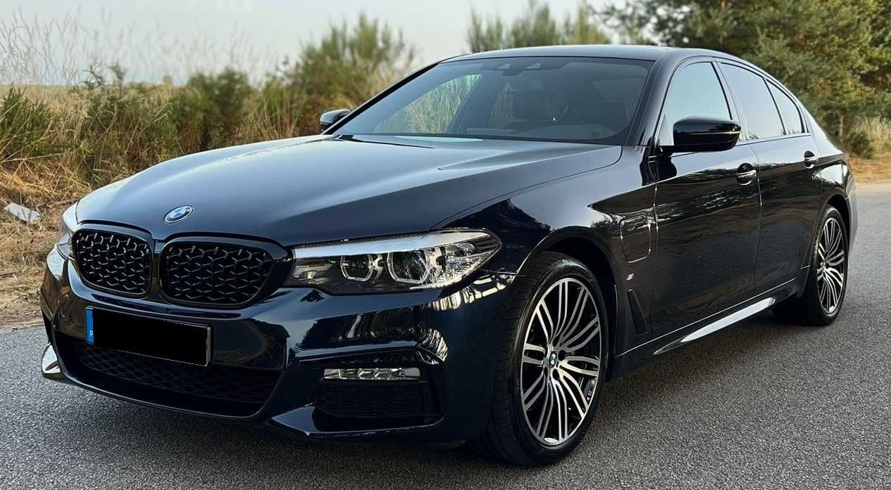 BMW 530e Pack M versão híbrida plug-in