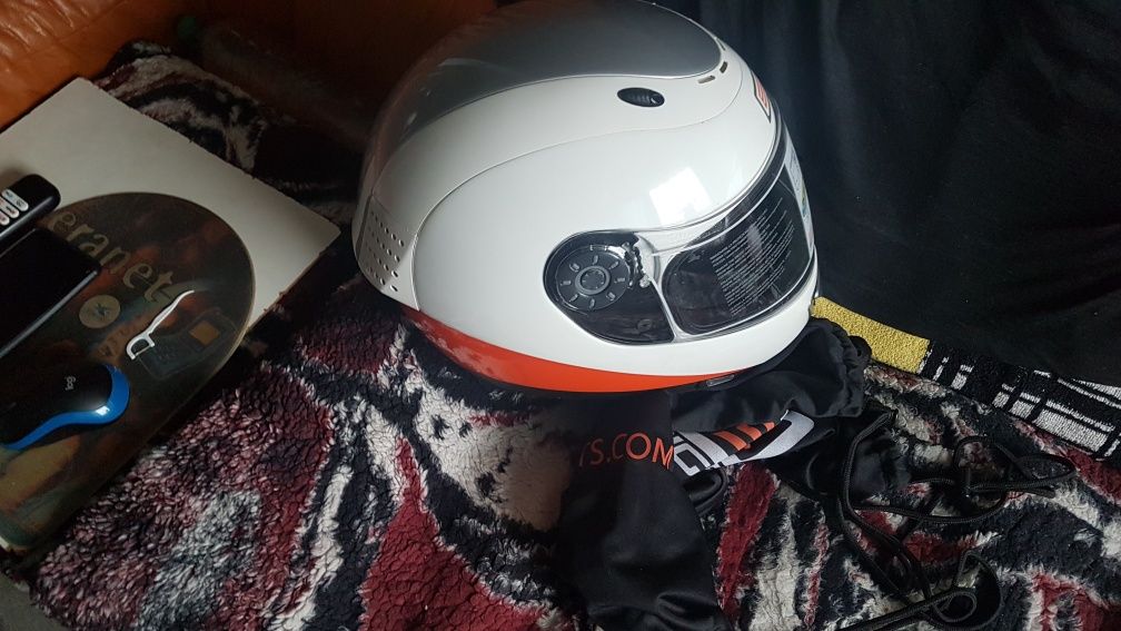 Kask bluetooth ( rozmiar M )