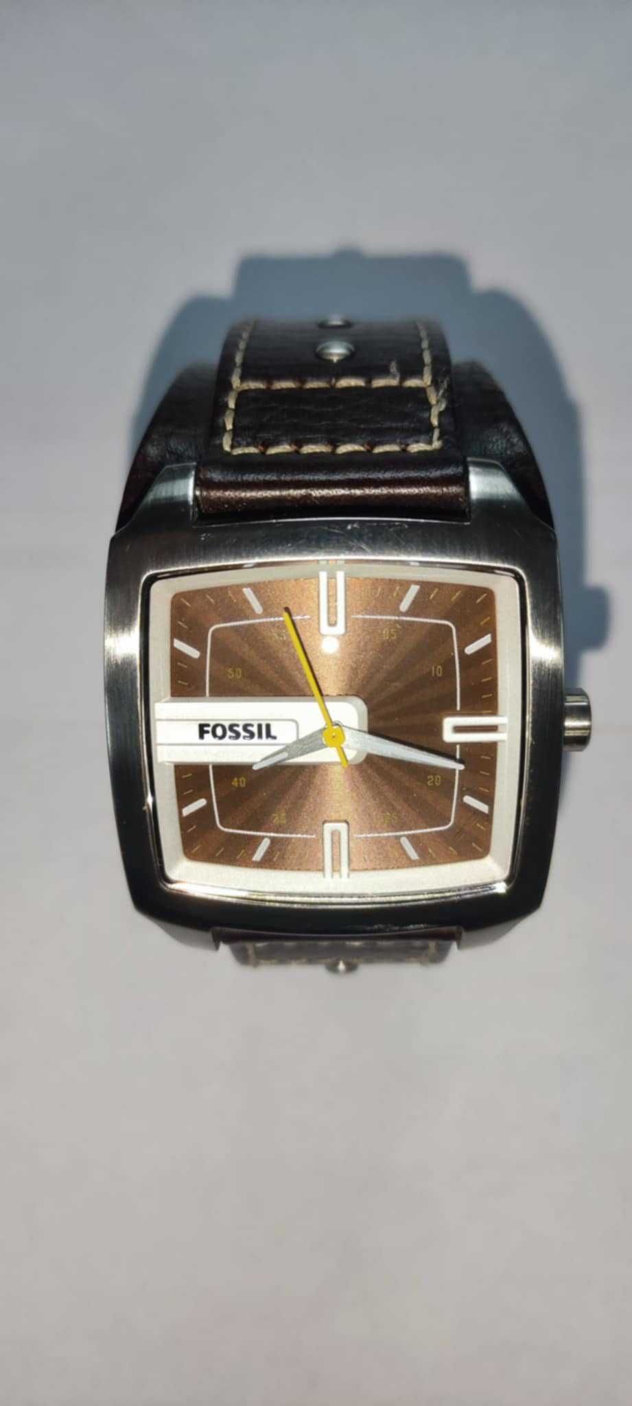 Zegarek Fossil Casual Analog model JR9990