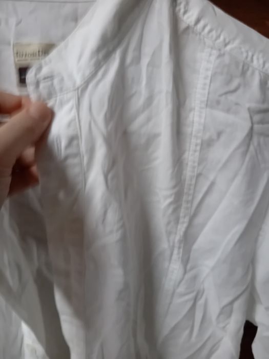 Camisa branca, usada 2 vezes