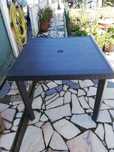 Mesa de jardim em plástico
