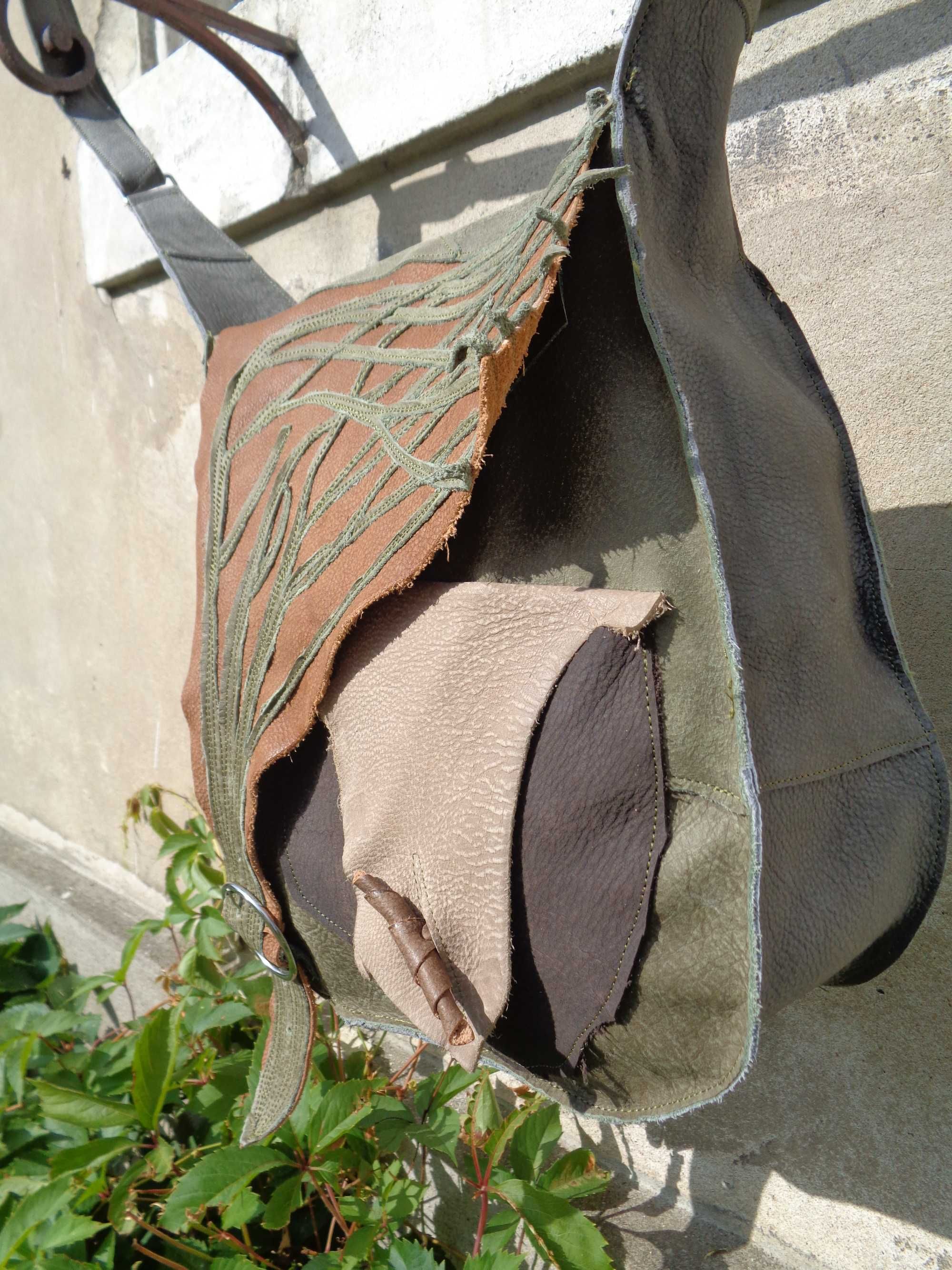 Artystyczna duża torebka skórzana z drzewem. Handmade