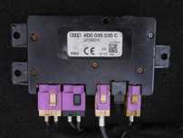 WZMACNIACZ ANTENOWY AUDI A3 8L A6 C5 4D0035530C