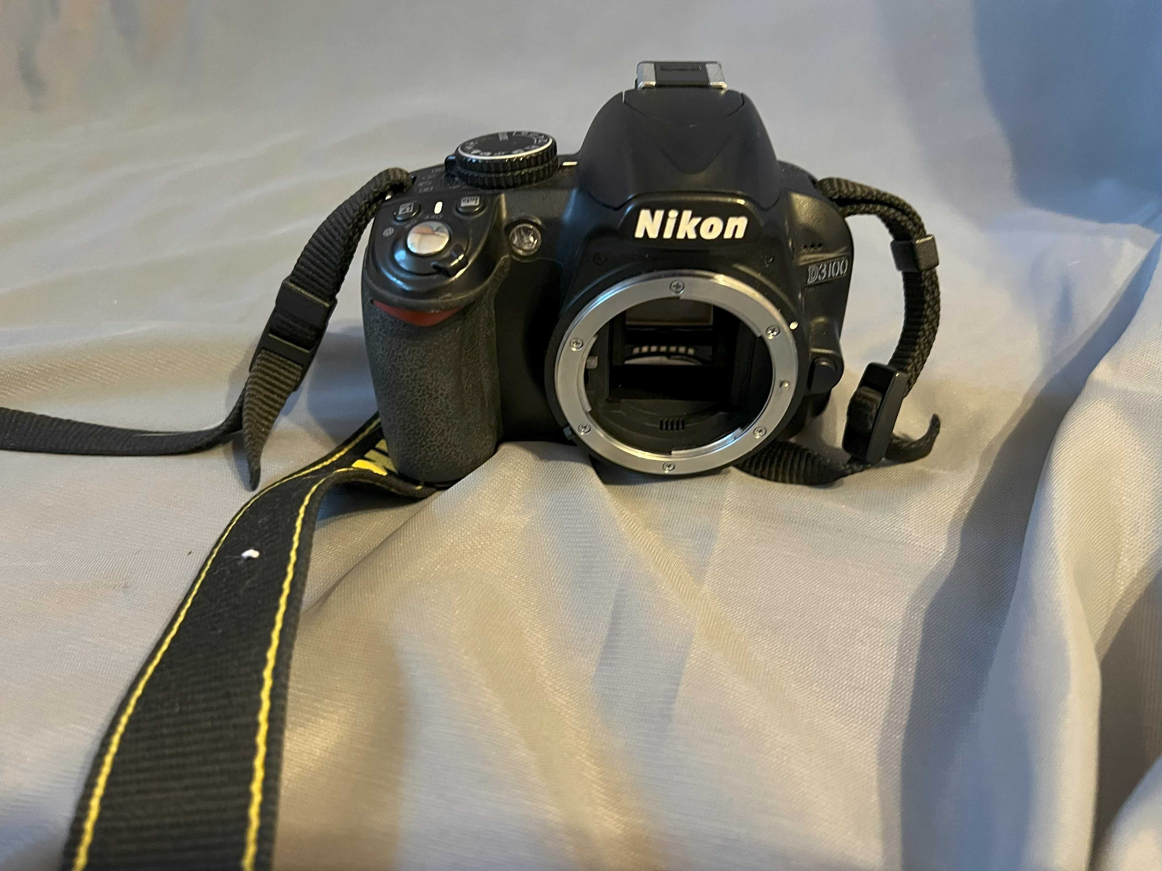 NIKON D3100 без обєктива, тушка