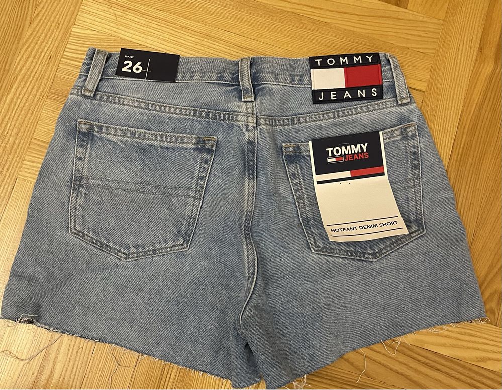 Tommy jeans легкие джинсовые шорты