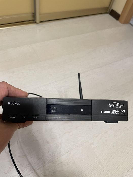 Тюнер супутникового ТБ SatIntegral S-1223HD