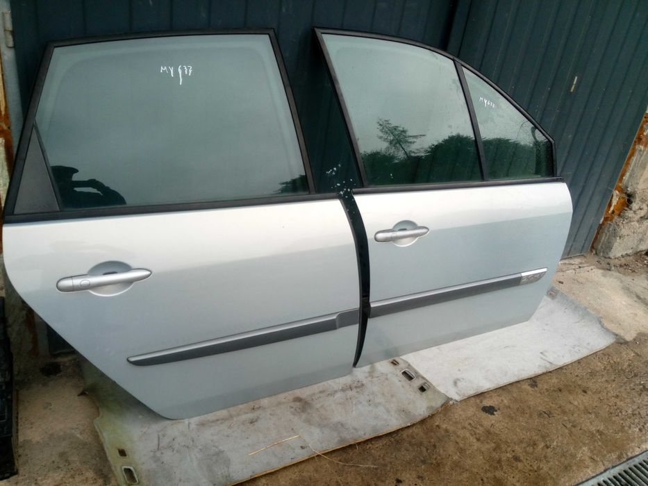 Drzwi  prawy prawe Scenic II 2 MV632