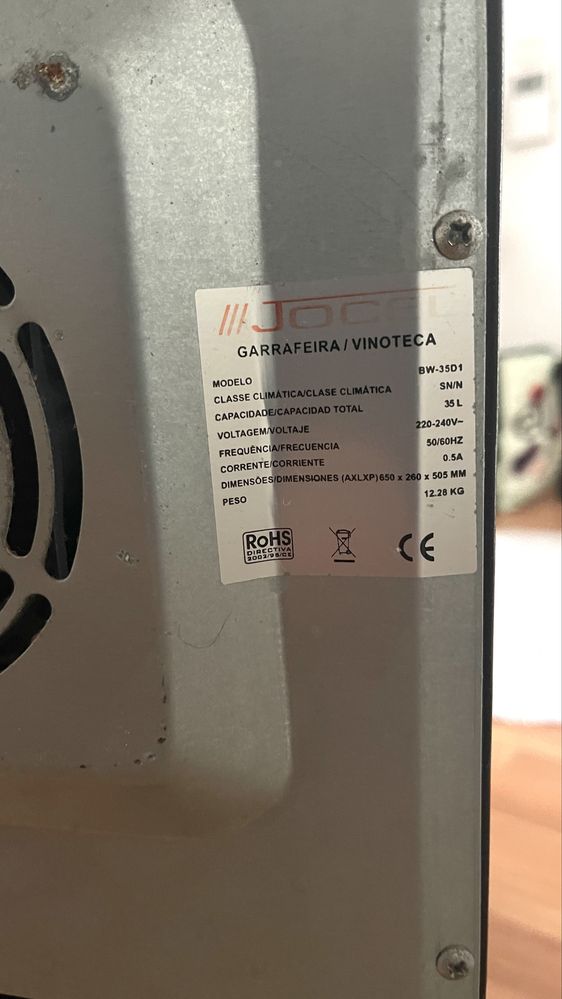 Garrafeira vinoteca climatizador vinho