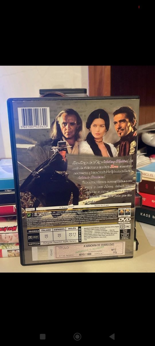 DVD a mascara de zorro