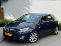 Opel Astra Cosmo xenon skóra chrom 1.4i 140km hatchback