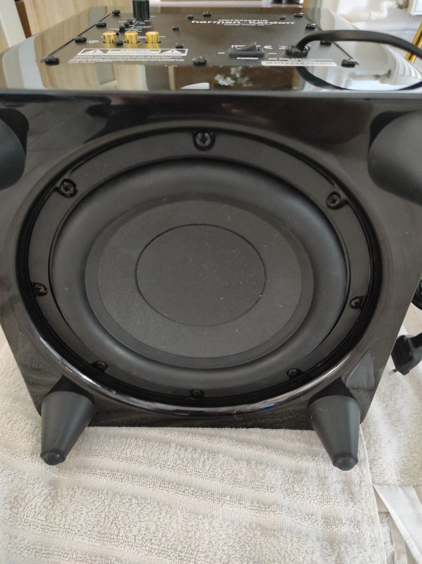Subwoofer aktywny Harman Kardon HKTS 200