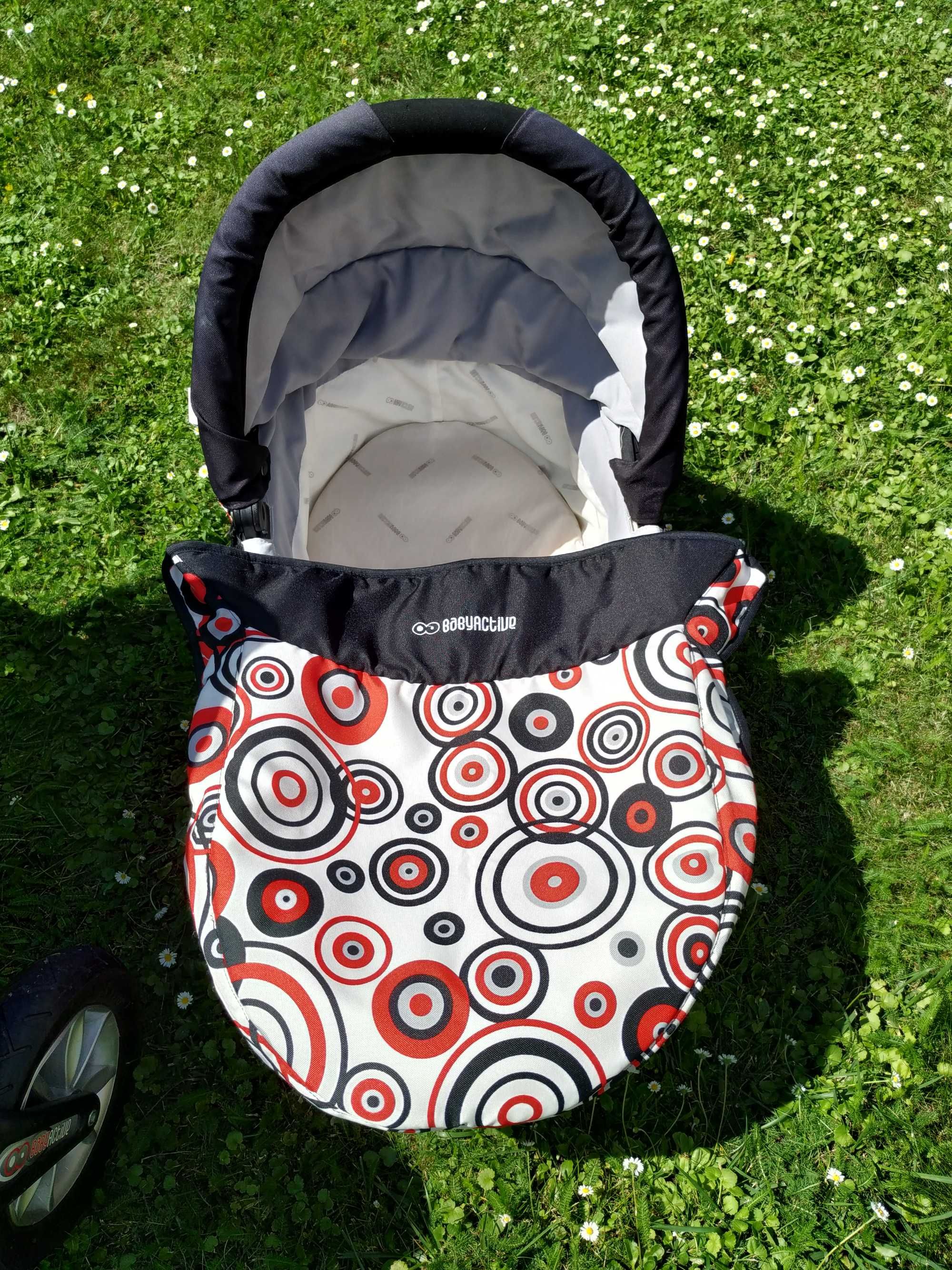 Zadbany wózek spacerowy i gondola AluJet Babyactive