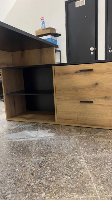 Mesa escritório preta e castanha