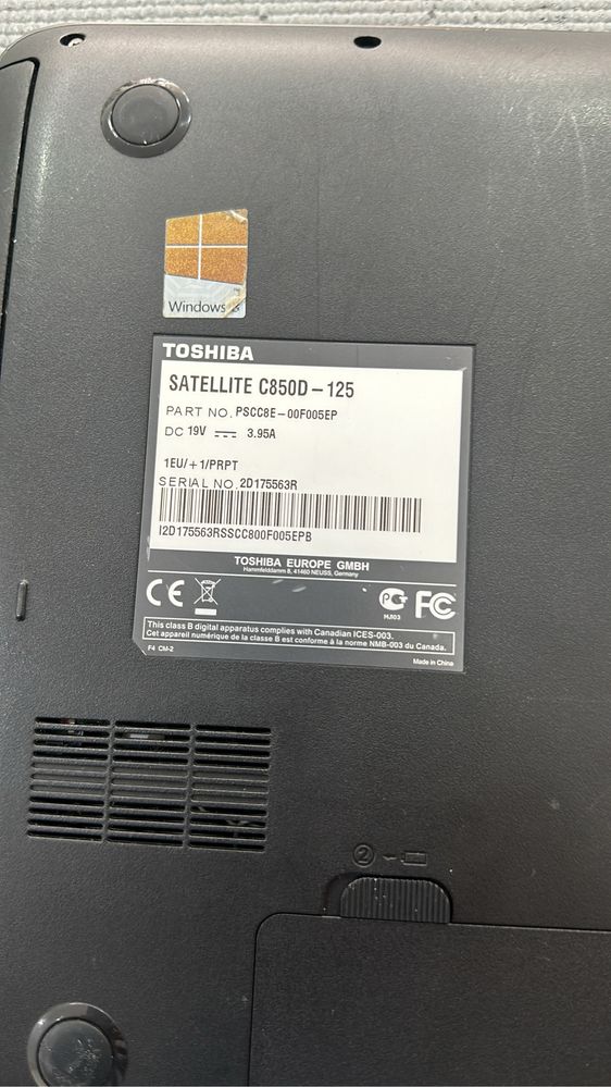 Toshiba 8RAM 256 ssd A4