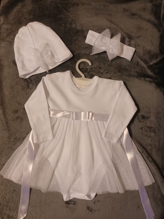 Strój na chrzciny dla dziewczynki