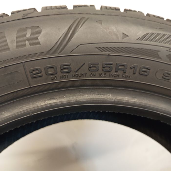 205/55R16 Goodyear ultra Grip Performance 3