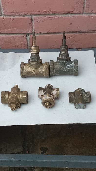 Краны для воды и газа