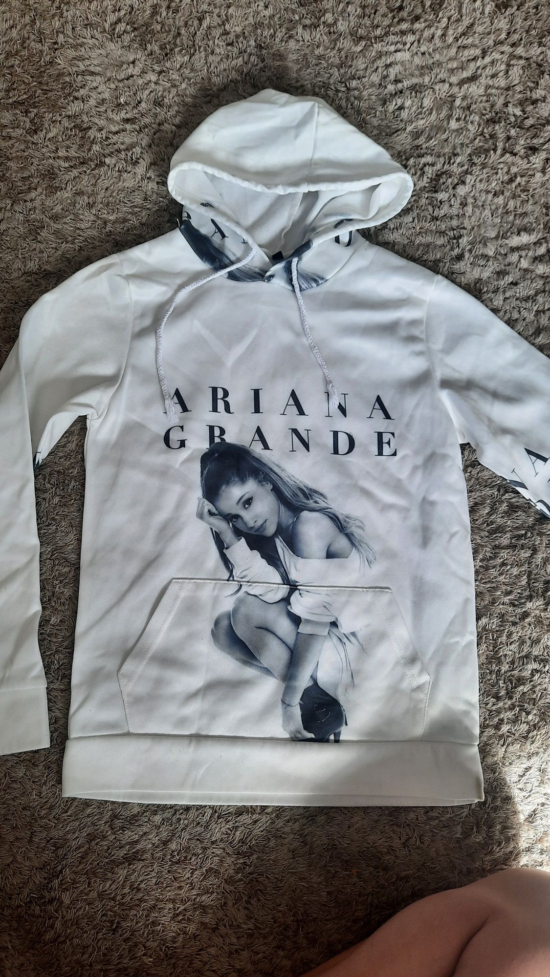 Bluza ariana grande roz.XS NOWA