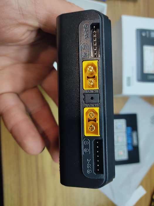 Toolkitrc m6d, m8p. Зарядний пристрій