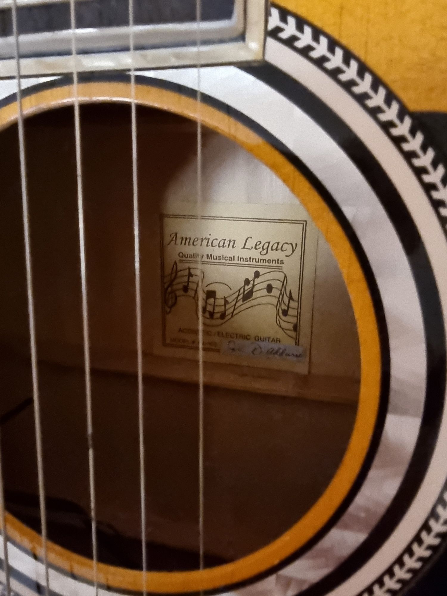 Gitara el-aku Esteban