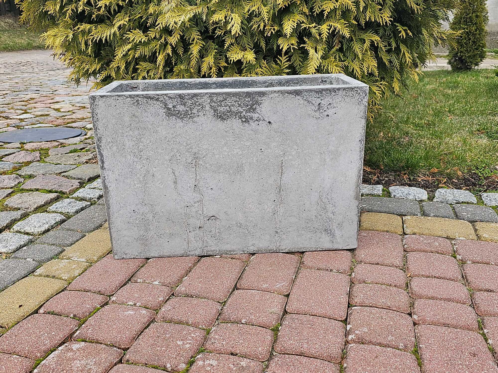 Sprzedam doniczki betonowe