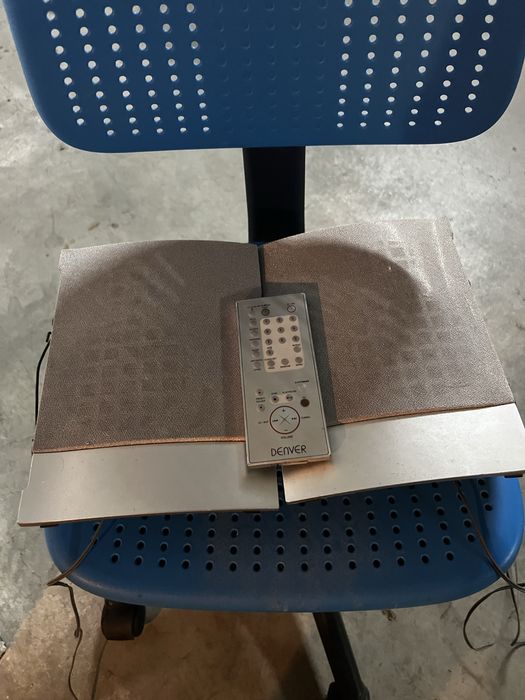 Rádio/CD Denver com Relógio e Coluna