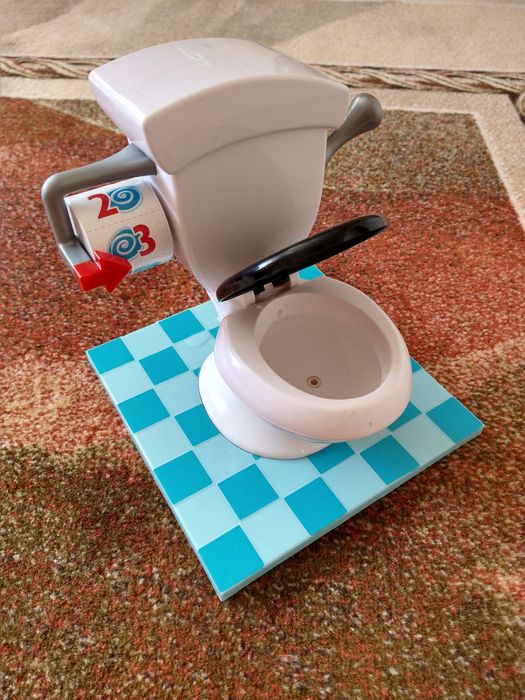 Gra dla dzieci "pryskająca toaleta"