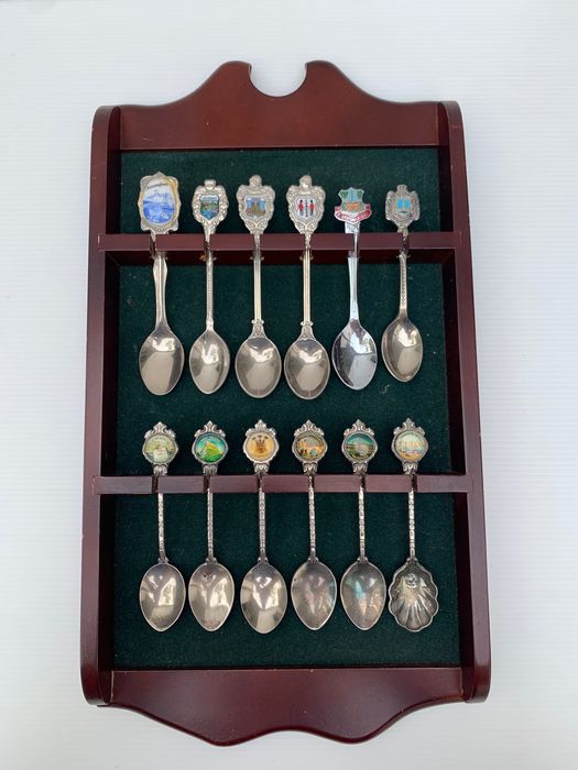 Colheres de coleção com expositor