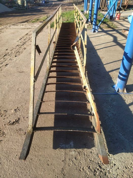 Schody metalowe zewnętrzne stalowe 4,2m