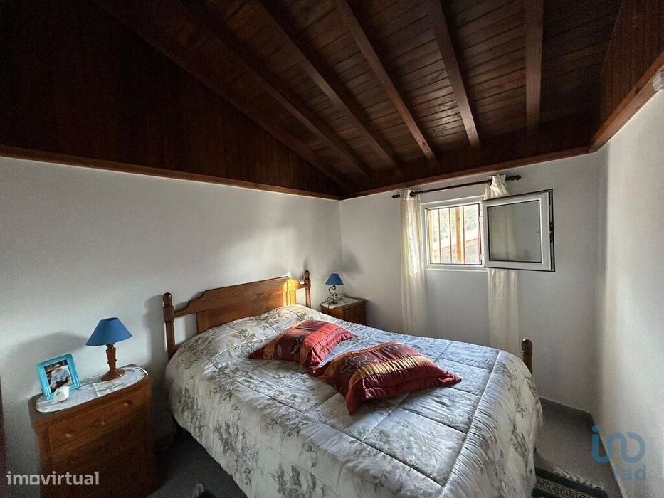 Casa de Campo T1 em Espariz e Sinde de 14000,00 m2
