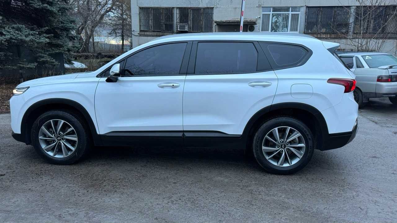 Hyundai Santa Fe 2019 2.0 Дизель Автомат