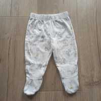 Białe półśpiochy niemowlęce spodnie Kubuś Puchatek George 0-3mies 62