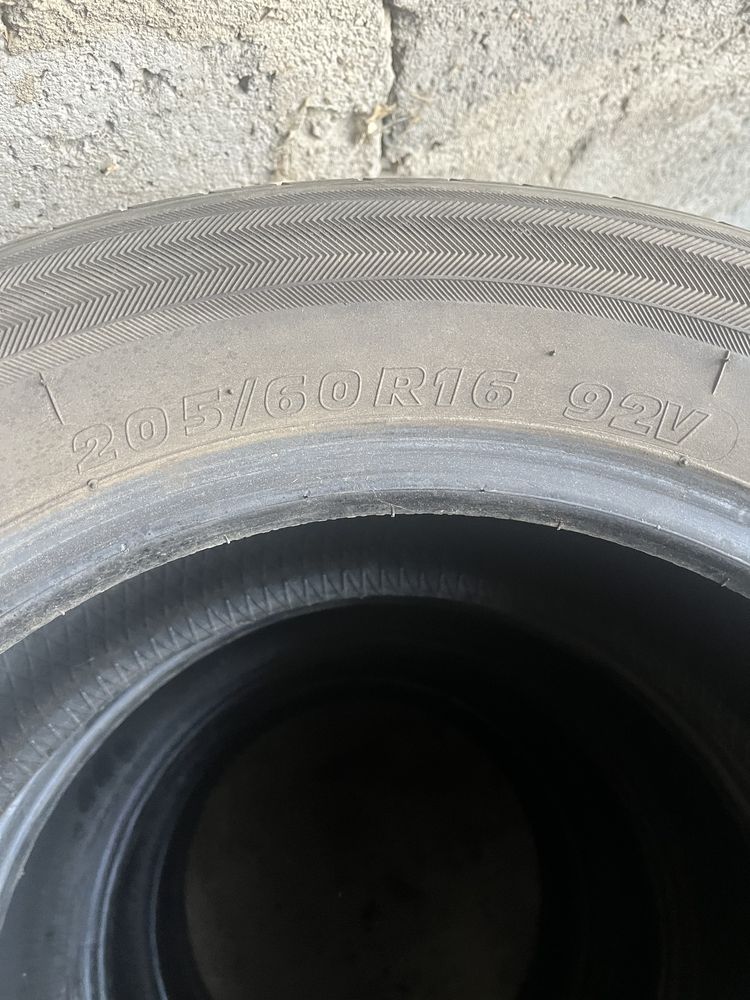 Opony letnie 205/60/16r kumho